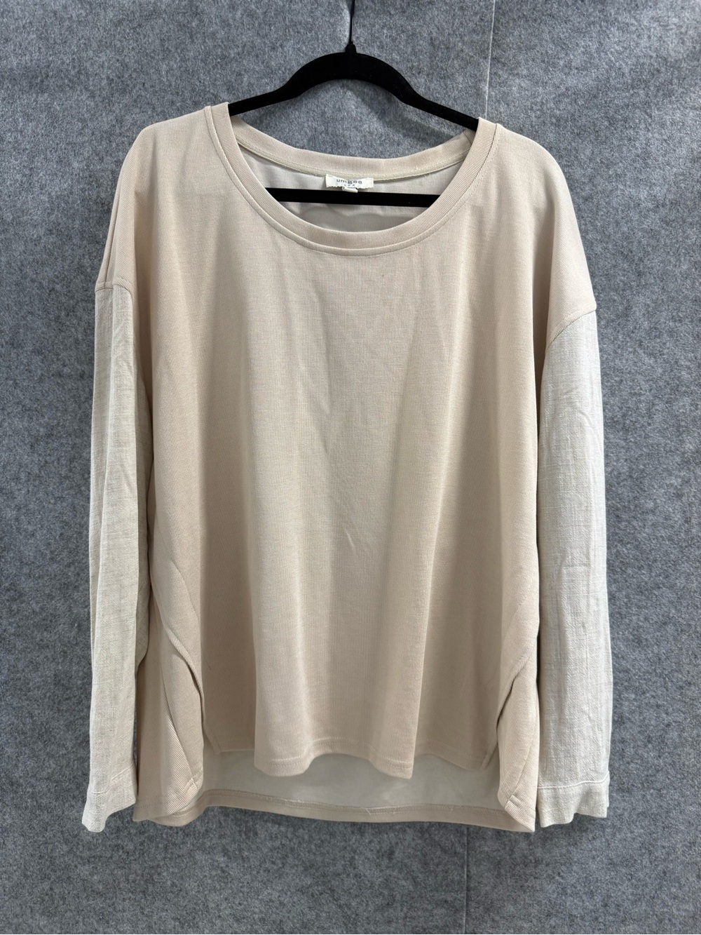 Umgee Two-Tone Long Sleeve Crewneck Top in Beige and Ivory - Womens L - Linen